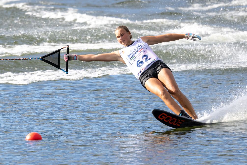 Issy Cosgrove wins bronze at the 2024 Europe & Africa Youth Waterski Championships 