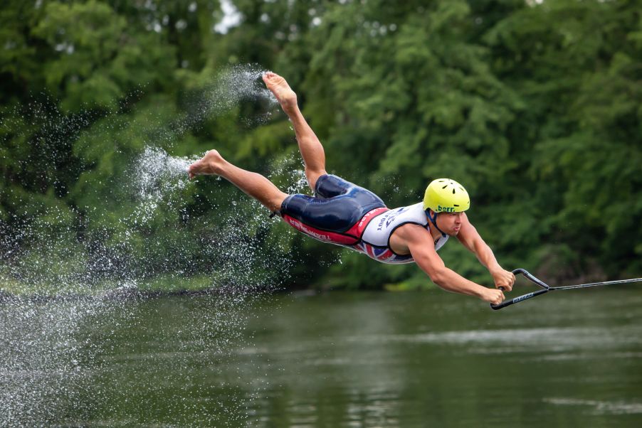 Tom Heaps, Barefoot. Photo Mark Thomas